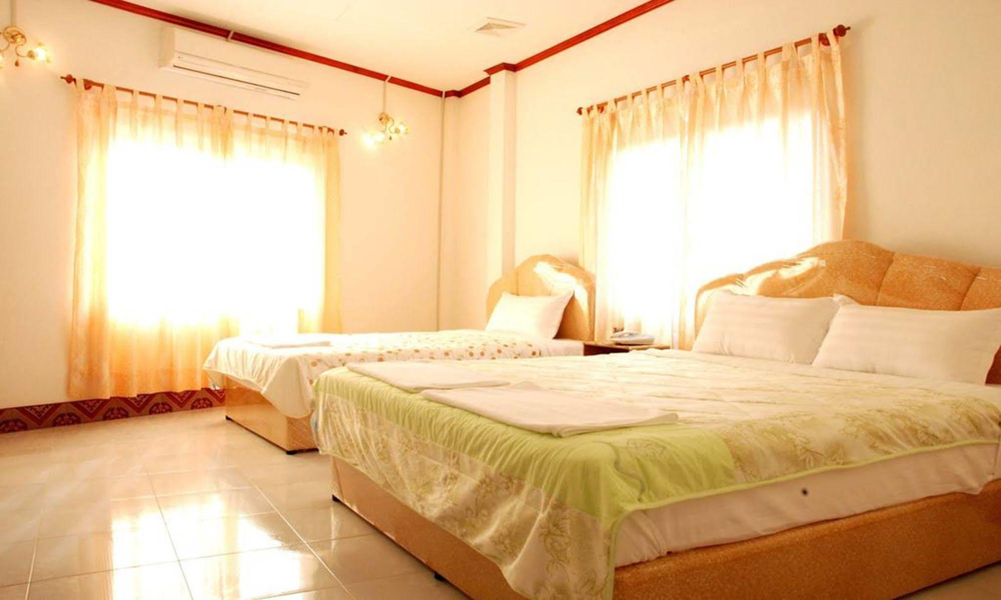 Mekong Sunshine Hotel Wientian Zewnętrze zdjęcie